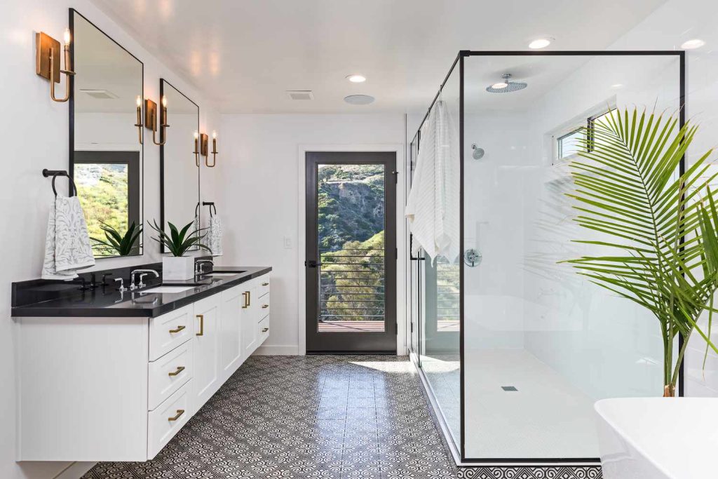 How to Maintain a Spotless and Healthy Bathroom